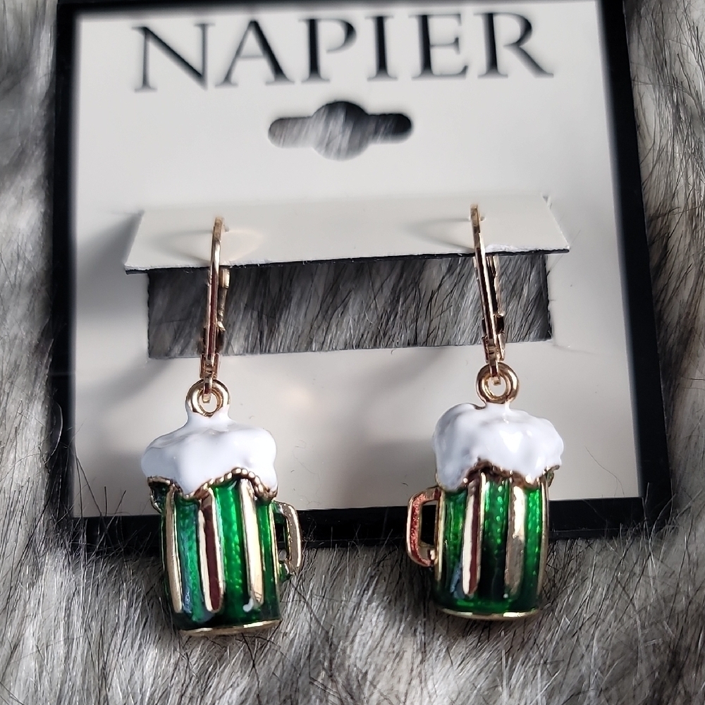 NWT Napier Green and Gold Beer Mug Earrings - Picture 2 of 6